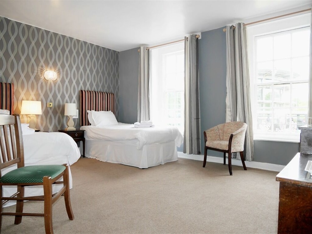 Standard Twin Room, Ensuite photo 2