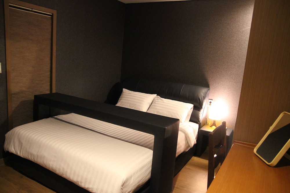 Standard Double Room, Bathtub photo 3