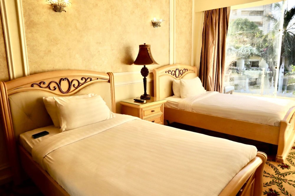 Paradise Family Suite - Direct Sea View  & Pool View