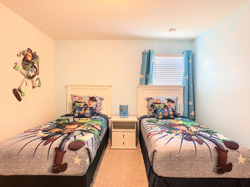 House, Multiple Beds