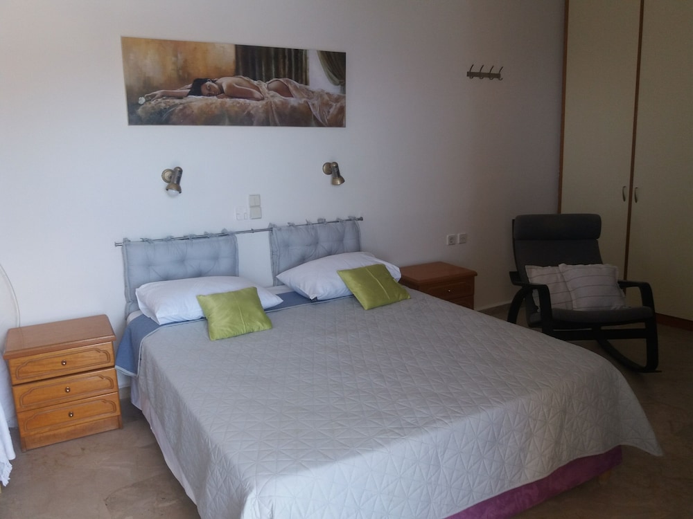 Honeymoon Room, Sea View (Top Floor) photo 1