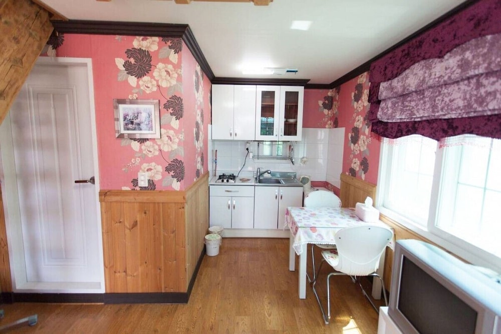 Double Room (Margaret) photo 3