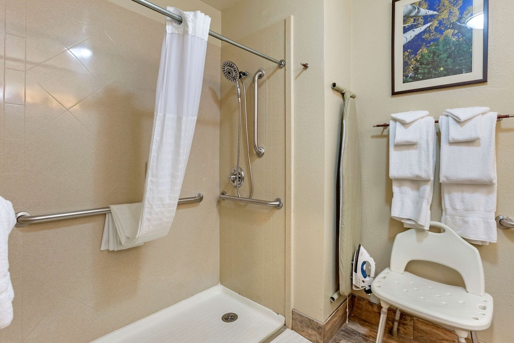 Room, 1 Queen Bed, Accessible, Non Smoking - Photo 1