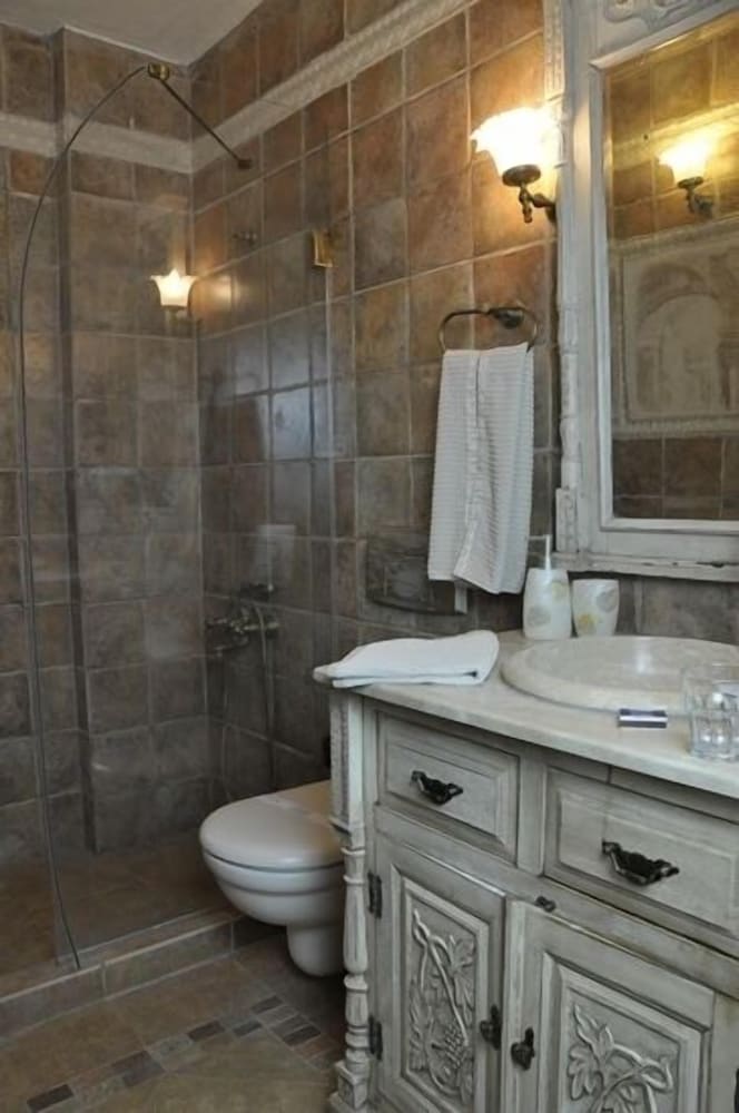 Standard Double or Twin Room photo 3