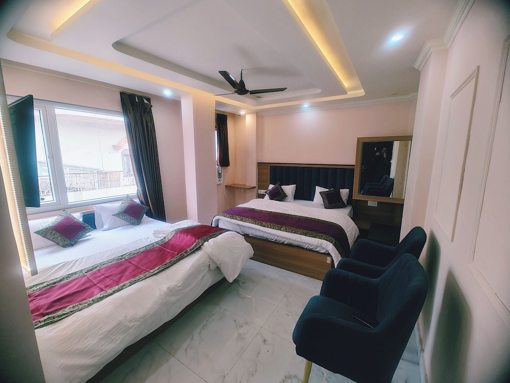 Family Quadruple Room, City View