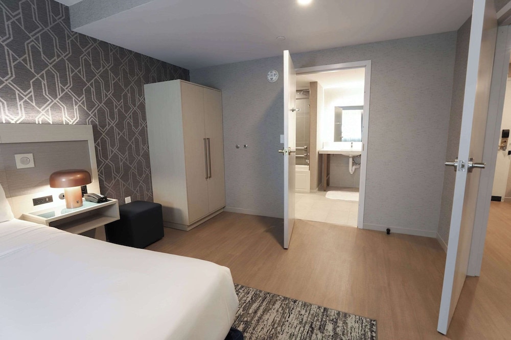 Suite, 1 Bedroom, Non Smoking (1 Bedroom) - Photo 9
