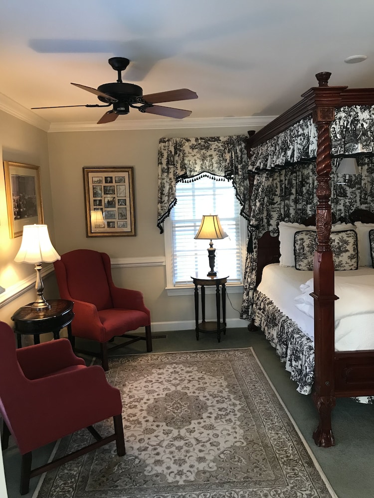 Adams Bed Chamber, The West Wing photo 2