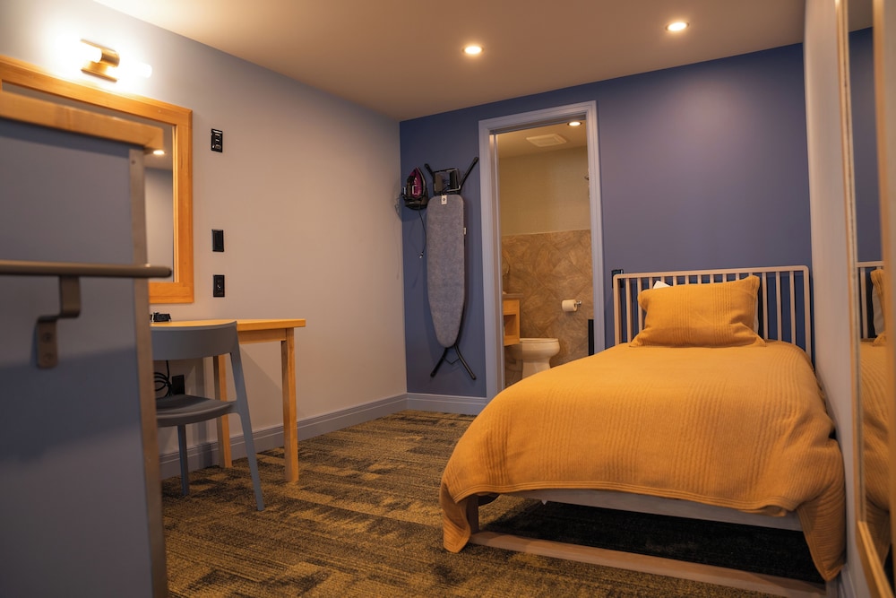 Standard Bi-Level Loft (2 Singles & Sofa Bed) photo 1