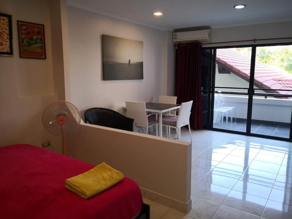 Apartment, 1 Bedroom, Smoking, Balcony