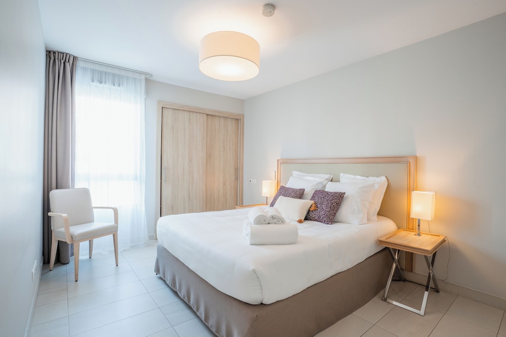 Room, 2 Queen Beds, Non Smoking (Upgrade)