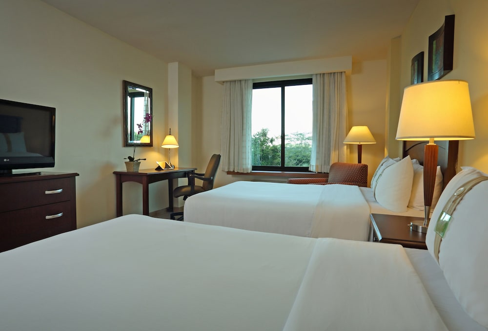 Standard Room, 2 Double Beds - Photo 2