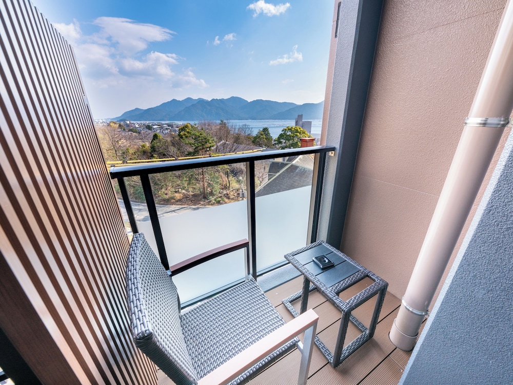 Modern Japanese style room with open-air bath Non-smoking - Photo 6