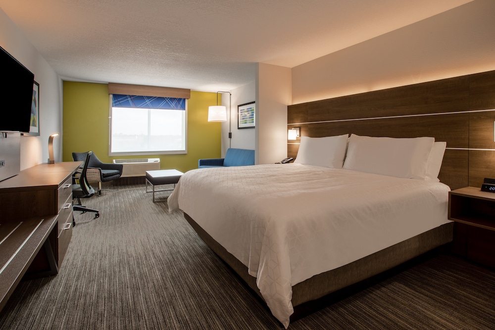Suite, 1 King Bed (Additional Living Area) - Photo 3