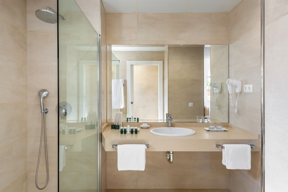 Premium Room Frontal Sea View (2+1) - Photo 4