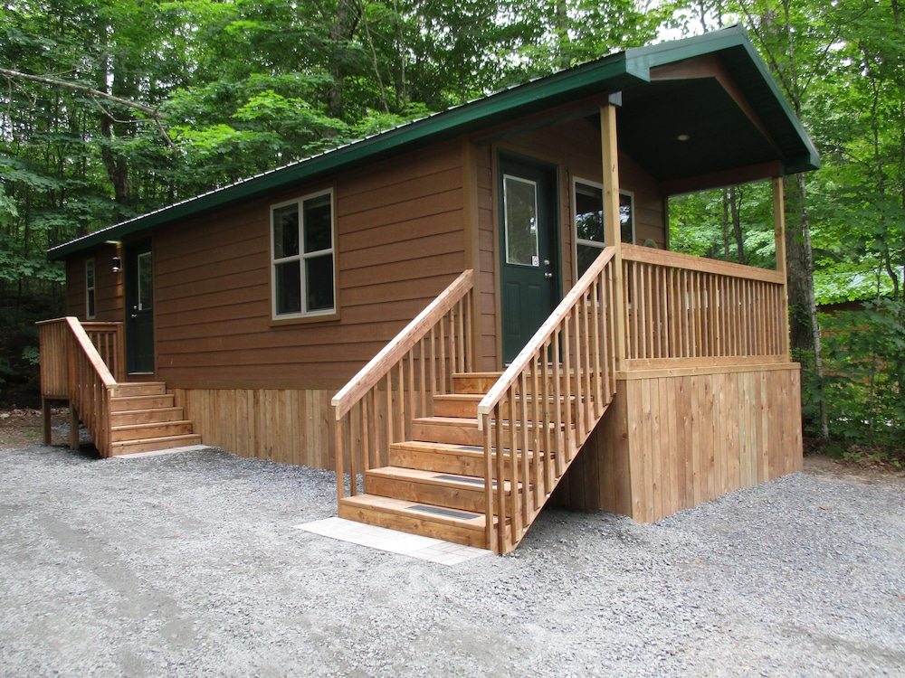 Cottage, 2 Bedrooms (No Linens Included) photo 3