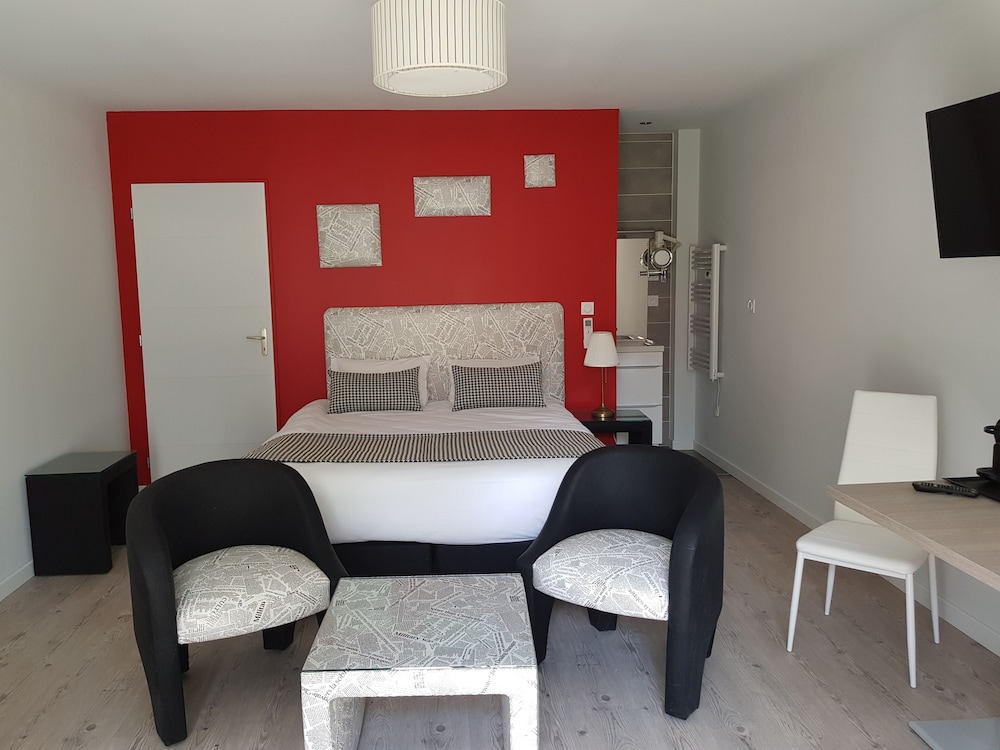 Standard Studio, Ensuite, Garden View photo 2