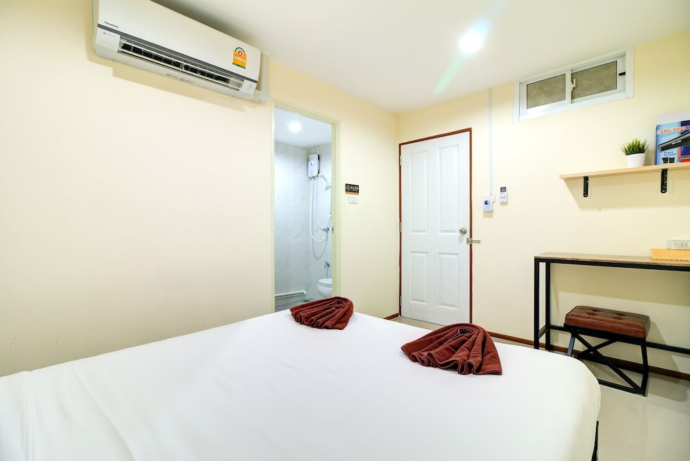 Standard Room without Window photo 3