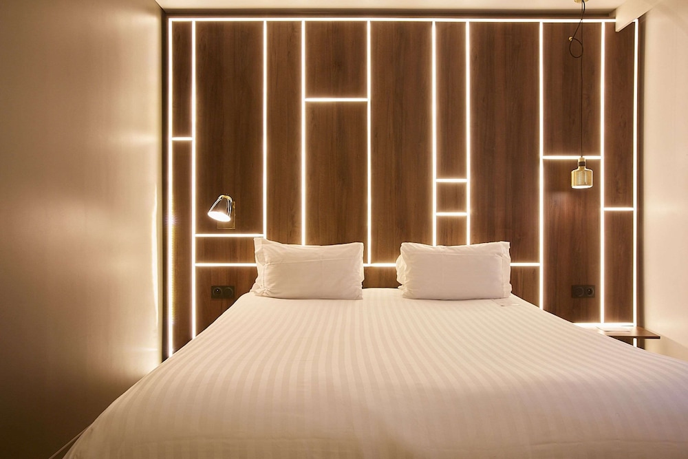 Classic Room, 1 King Bed, Non Smoking (Tradition) - Photo 4