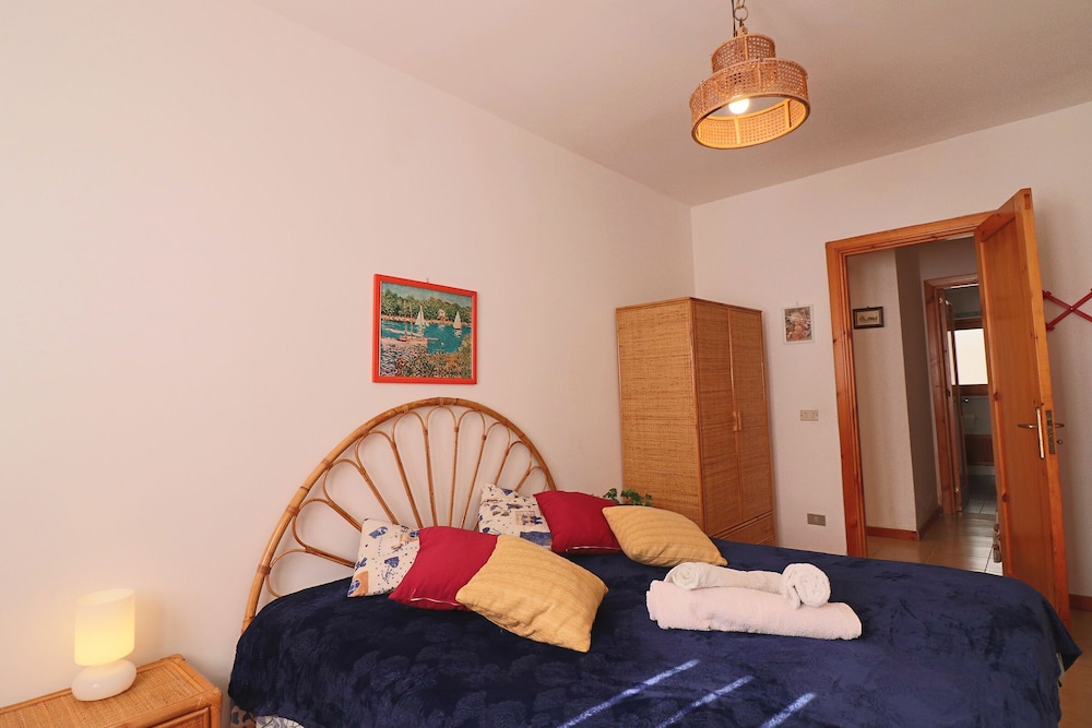 House, 2 Bedrooms, Garden View