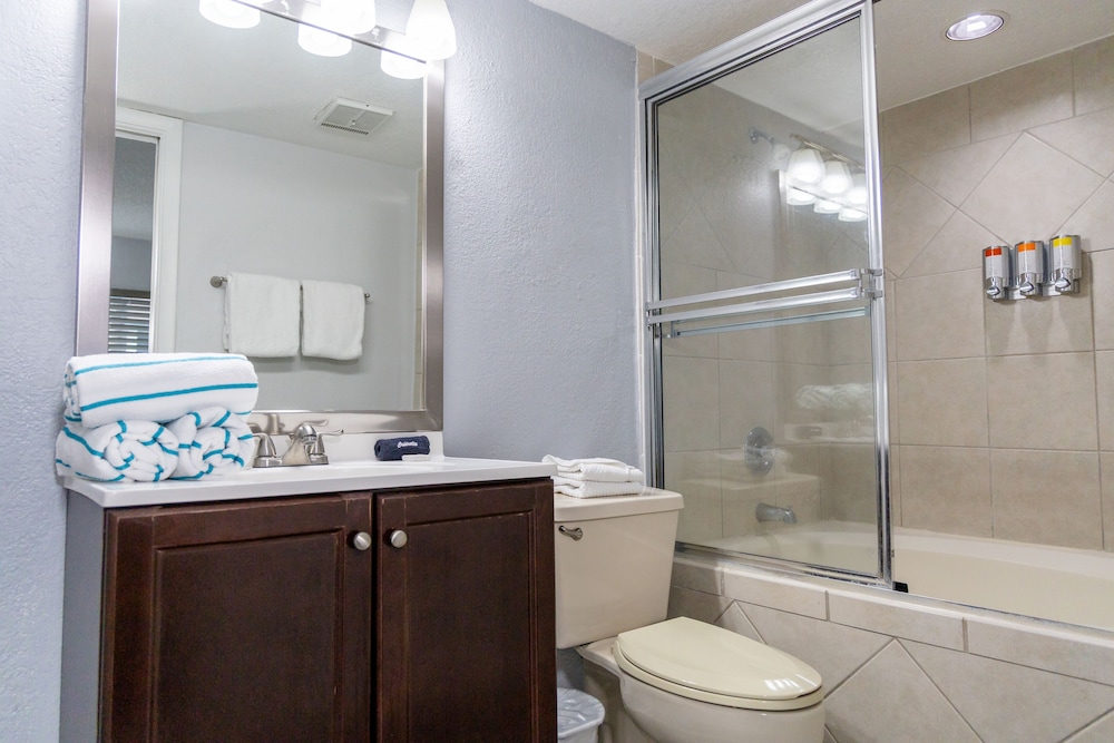 Standard Room, 2 Double Beds (Guest Room at the Oaks) - Photo 7