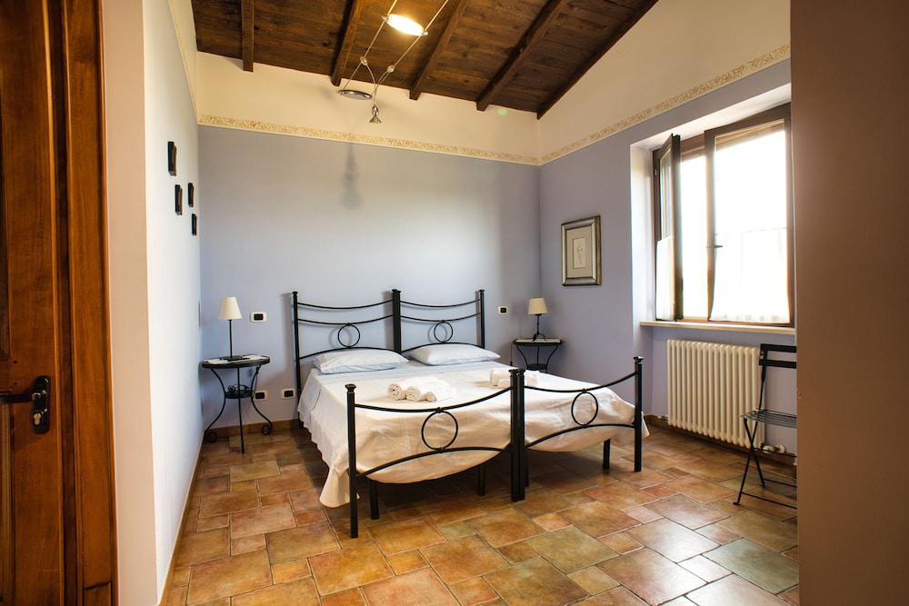 Triple Room, Accessible photo 1
