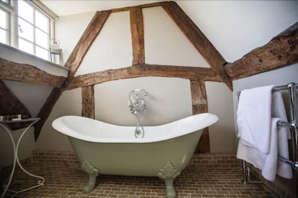 Suite, 1 King Bed, Bathtub photo 3