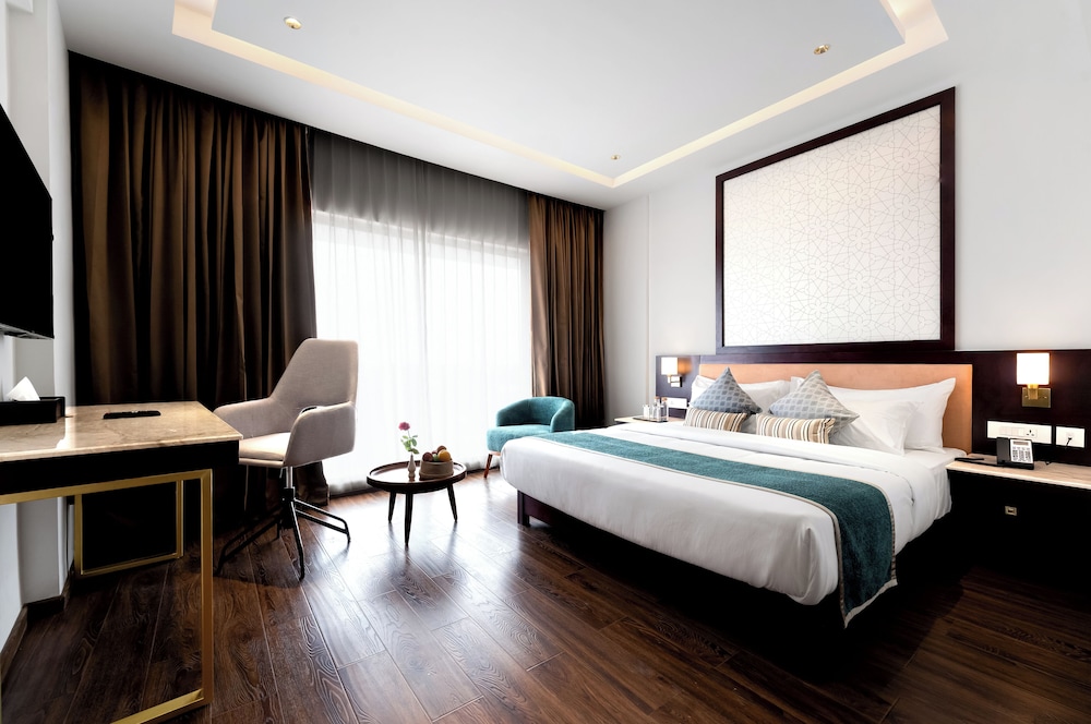 Deluxe Double Room, City View - Photo 1