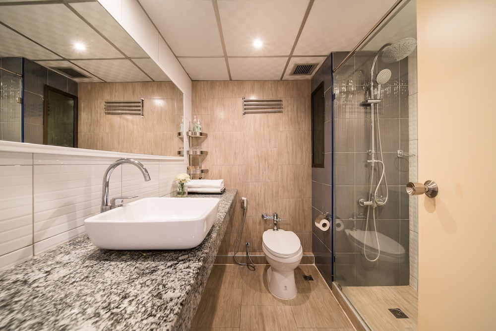 Premier Triple Room - Photo 6