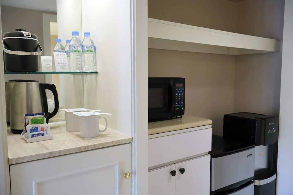 Business Suite, 1 King Bed (Main) photo 2