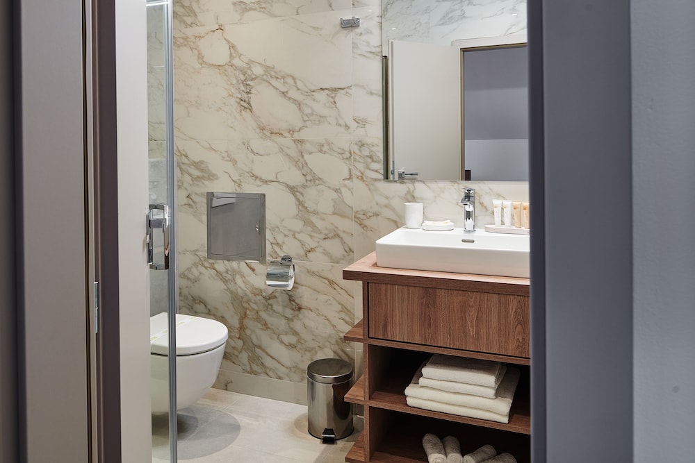 Deluxe Suite photo 3