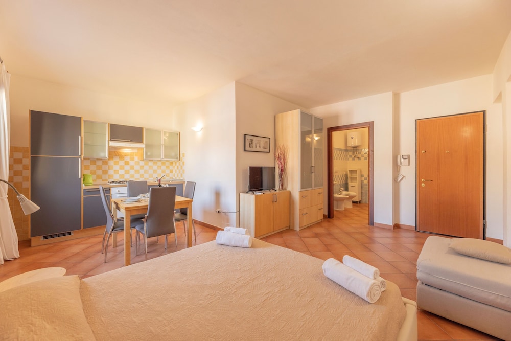 Signature Apartment photo 1