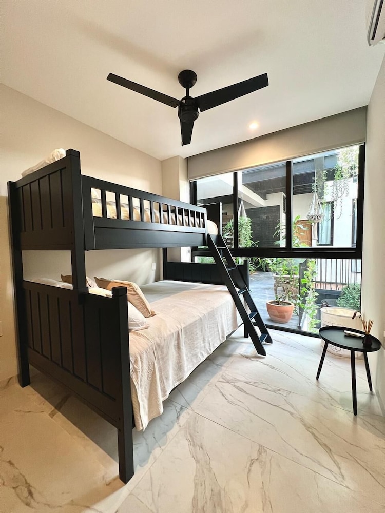 Family Apartment photo 3