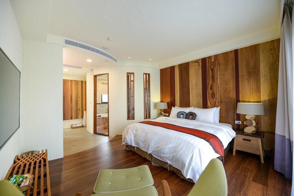 Double Room, Bathtub - Photo 3