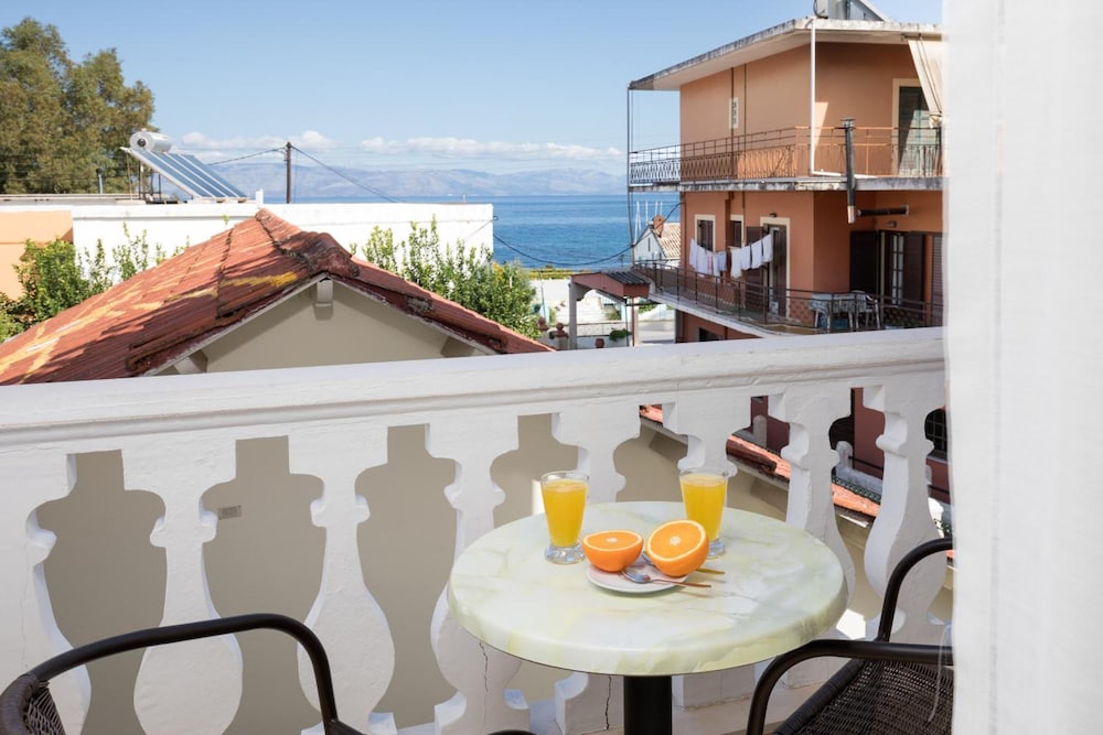 Classic Double or Twin Room, Balcony - Photo 7