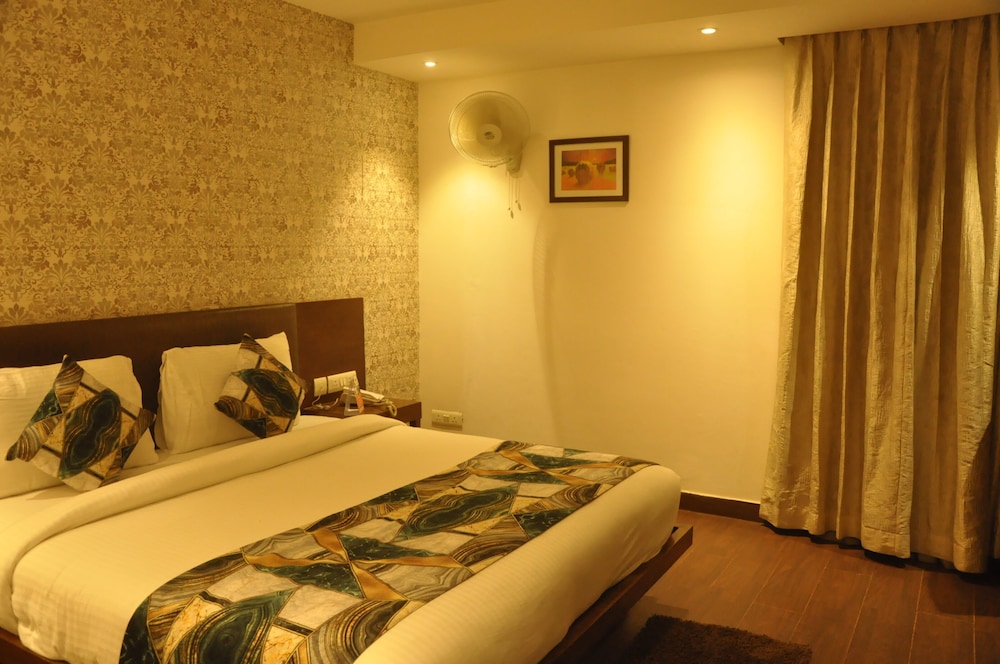 Super Deluxe Room - Photo 9