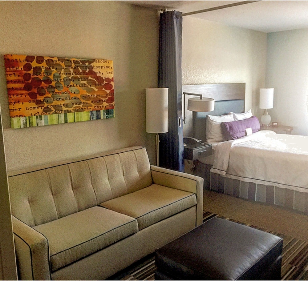 Studio, 1 Queen Bed photo 2