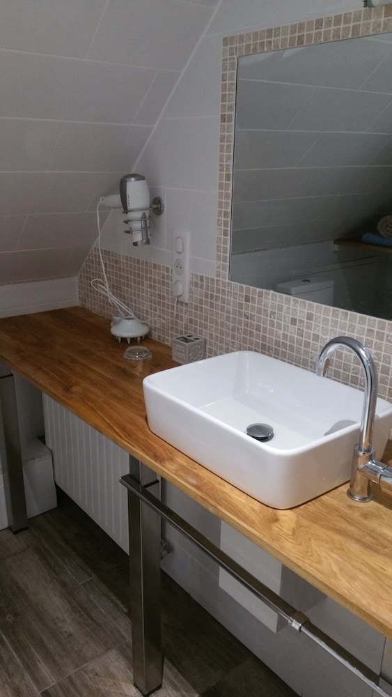 Double Room (Poule)