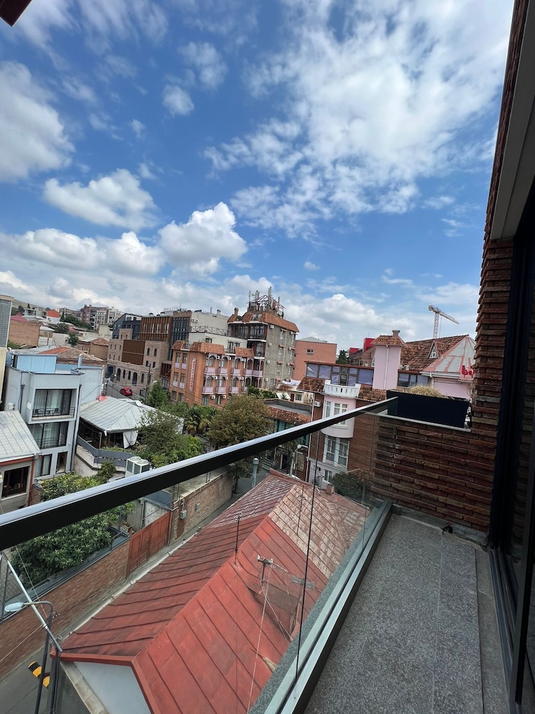 Deluxe Penthouse photo 2