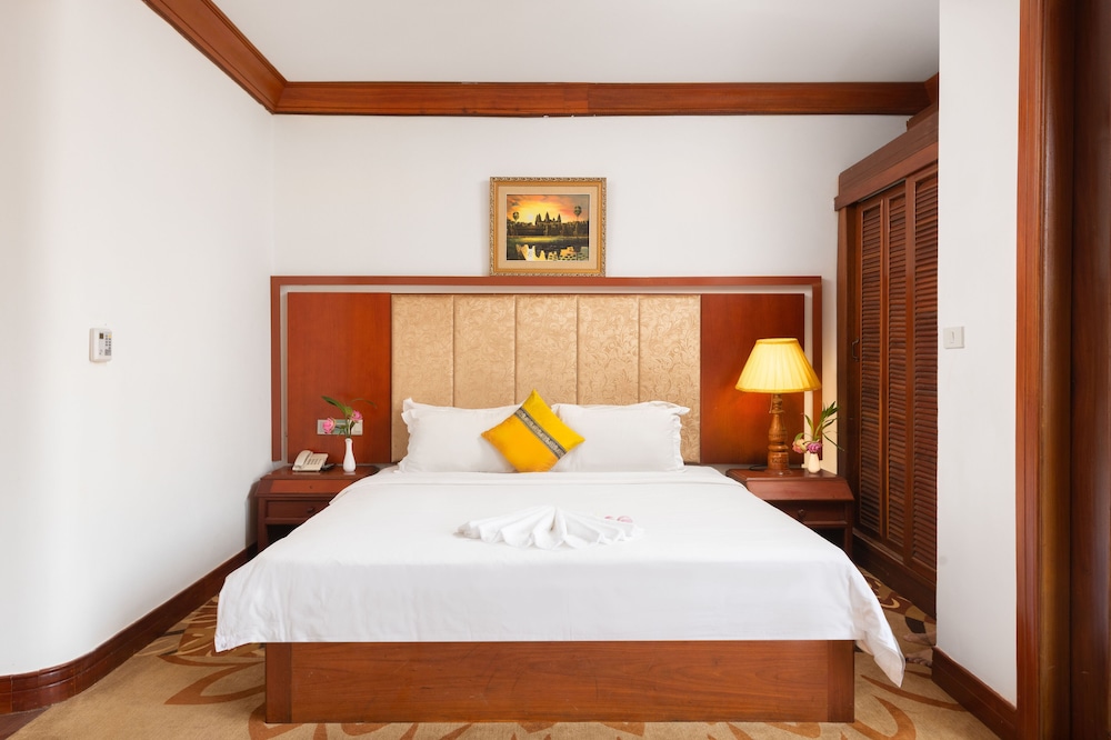 Deluxe Double Room, Pool View photo 3