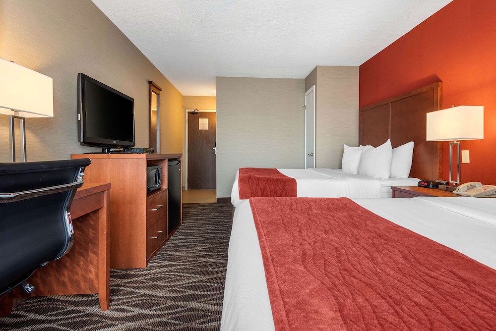 Standard Room, 2 Queen Beds, Non Smoking - Photo 3