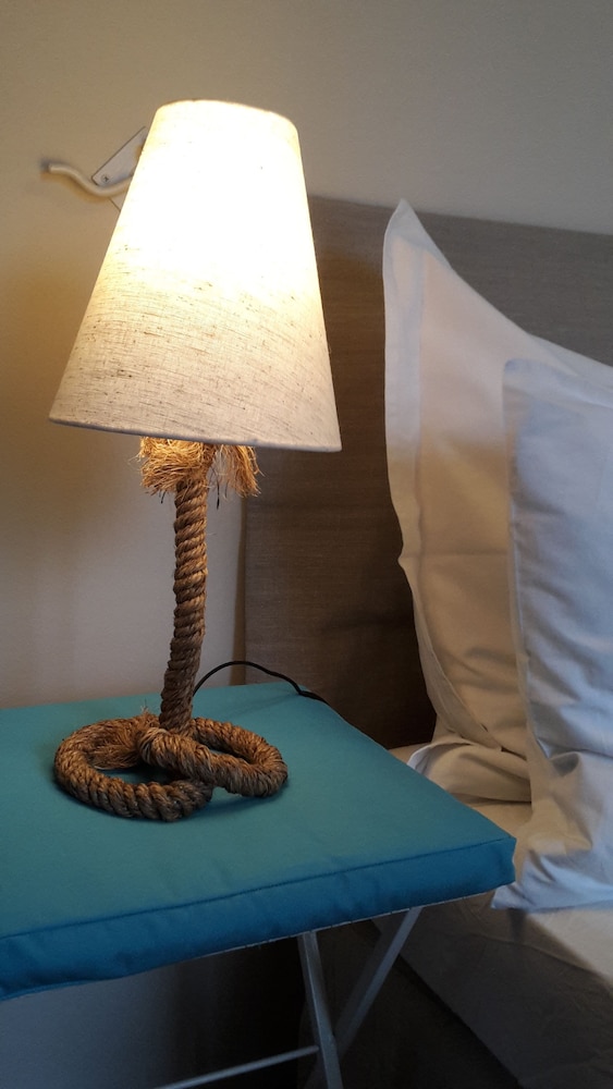 Small Basic Double Room photo 2