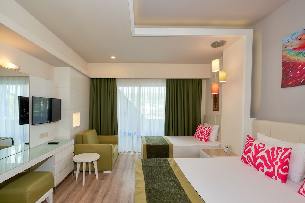Standard Room (Sea & Pool side) With Non Alcoholic Drinks
