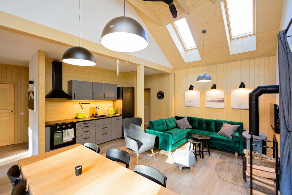 Panoramic Townhome photo 2
