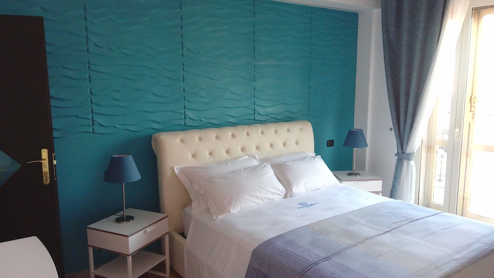 Deluxe Triple Room, Balcony, Sea View