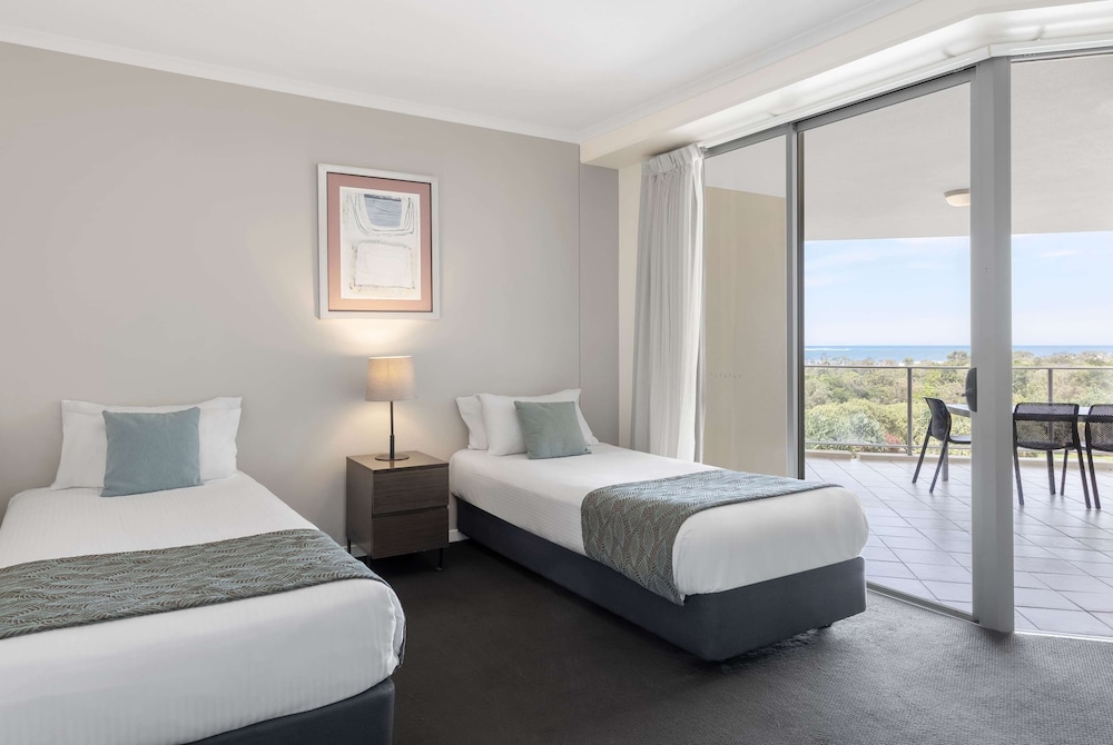 2 Bedroom Ocean View Apartment - Photo 6