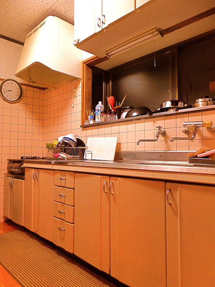 Basic Shared Dormitory, Mixed Dorm, Shared Bathroom, Annex Building photo 2