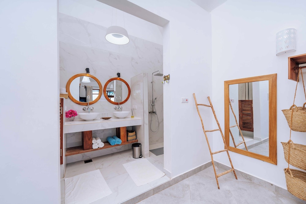 Luxury Double or Twin Room photo 2