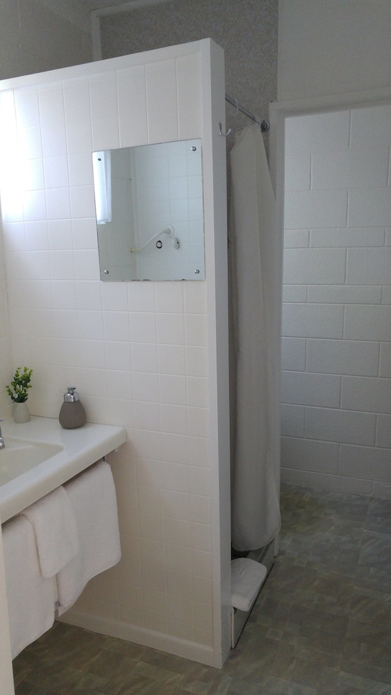 Standard Studio Unit 6 photo 2
