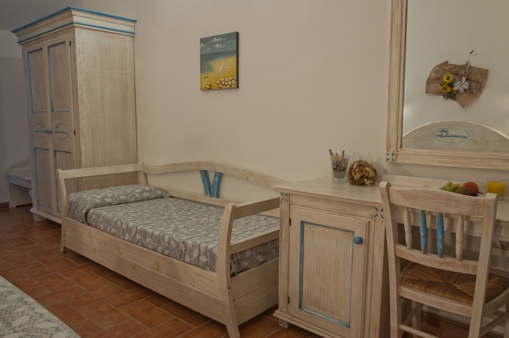 Comfort Triple Room - Photo 13