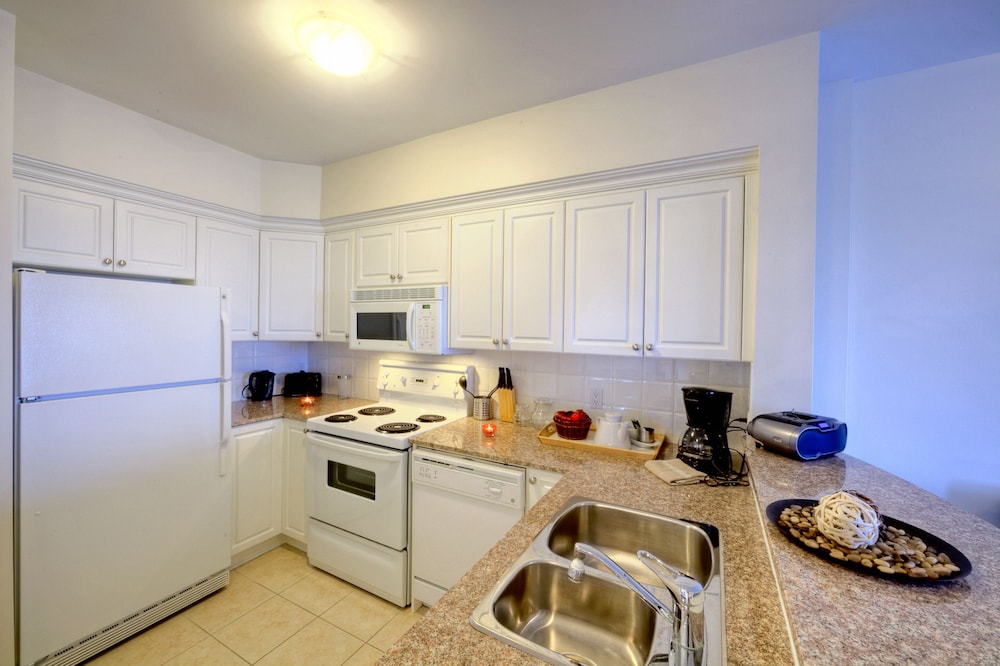 Apartment, 2 Bedrooms, Kitchen photo 2